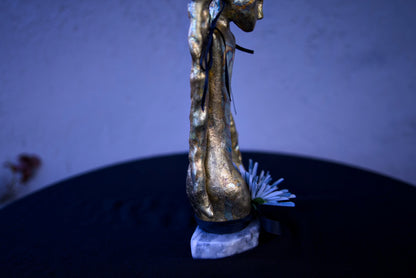 Golden [Gold]